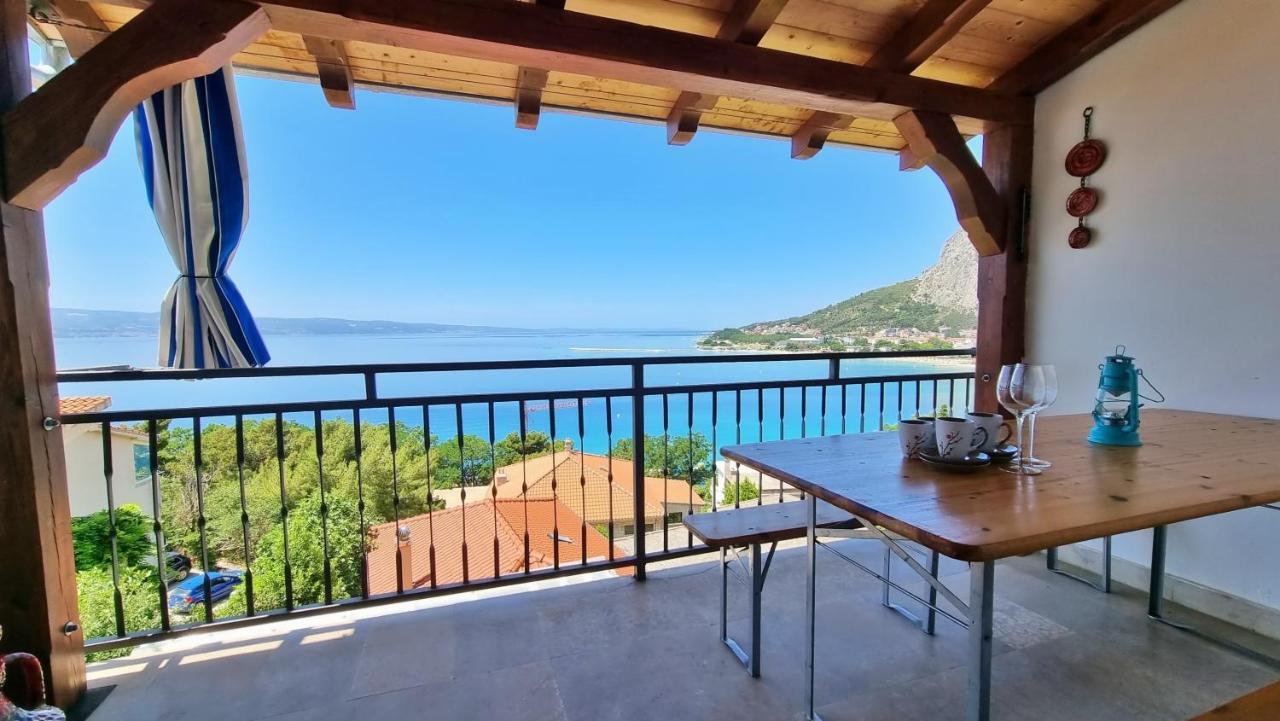 Apartments Soric Omis Bagian luar foto