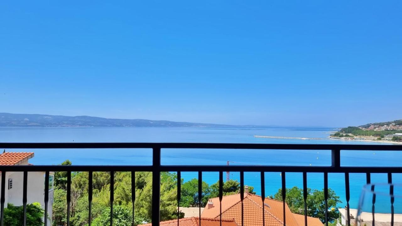 Apartments Soric Omis Bagian luar foto