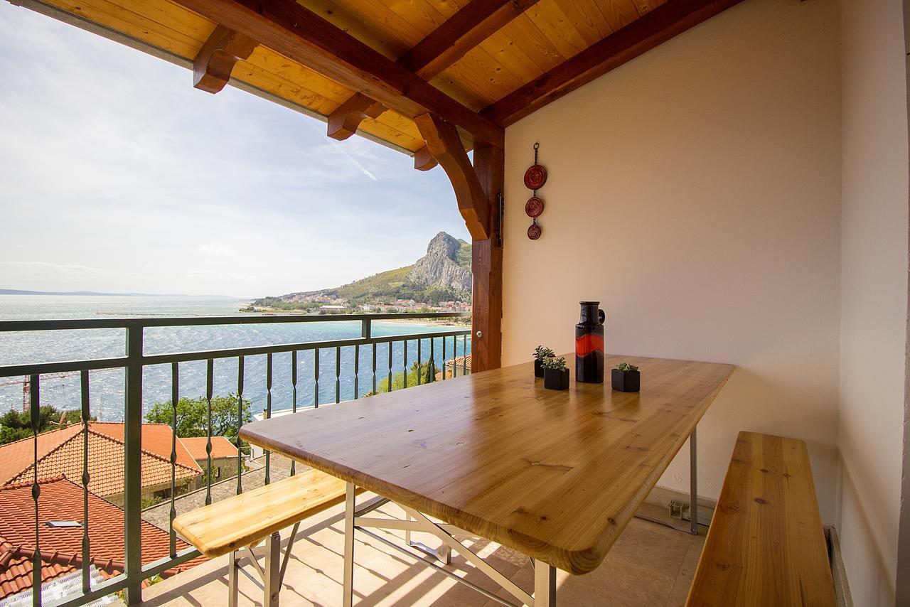 Apartments Soric Omis Bagian luar foto